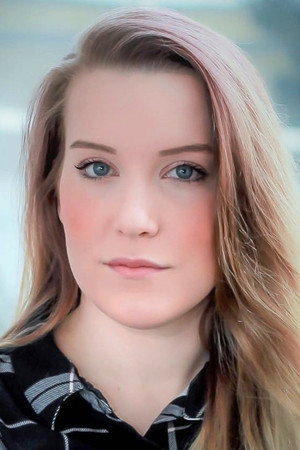 Crystal Poniewozik portrait