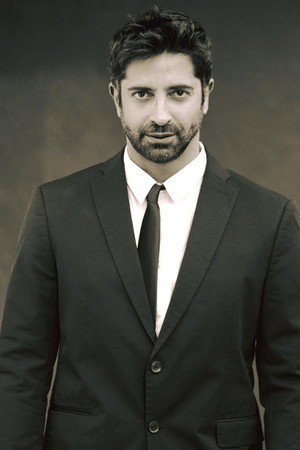 Elí Cay portrait