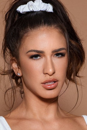 Lexi Smith portrait
