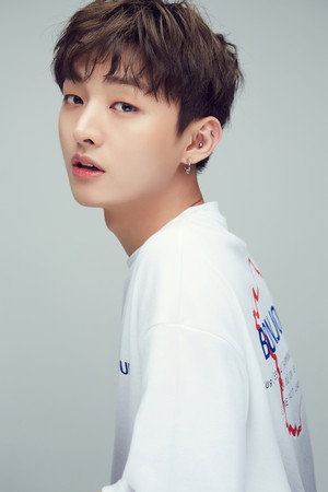 Yoon Ji-sung portrait
