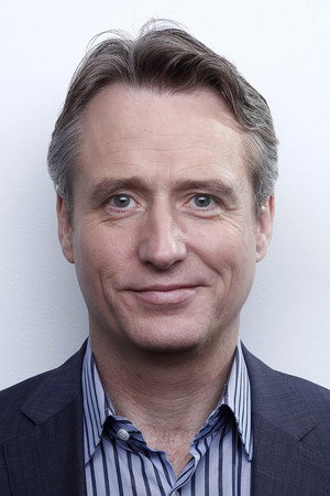 Linus Roache portrait