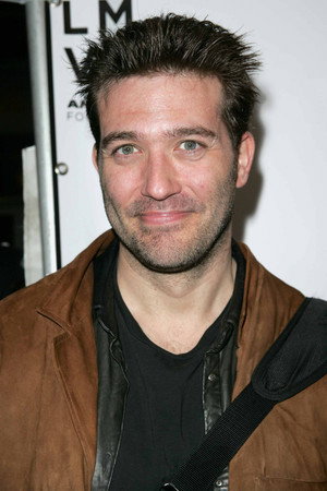 Craig Bierko portrait