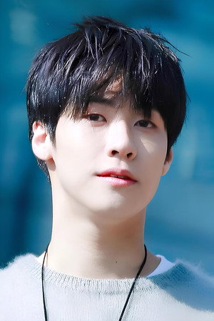 Lee Seung-hyub portrait