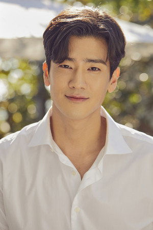 Koo Ja-sung portrait