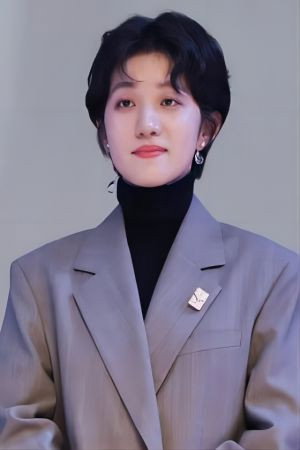 Sheng Chenchen portrait