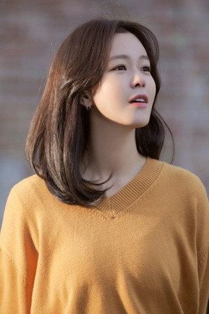 Gyeong Su-jin portrait