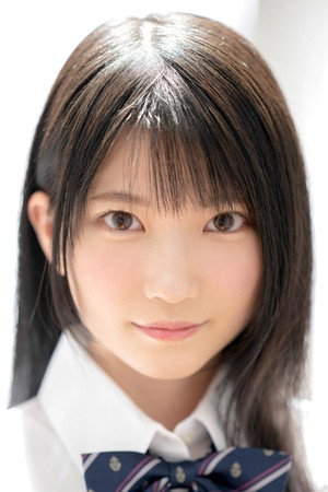 Hinano Iori portrait
