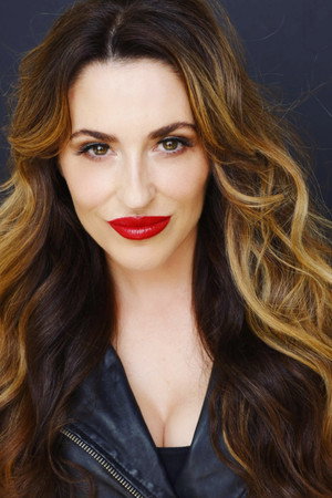 Elle Newlands portrait