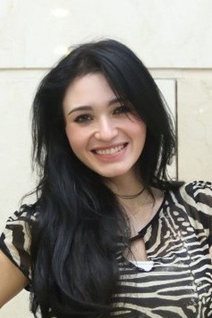 Maeeva Amin portrait