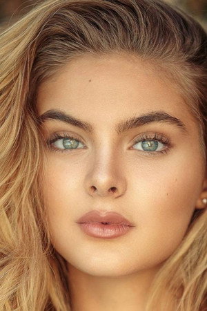 Brighton Sharbino portrait