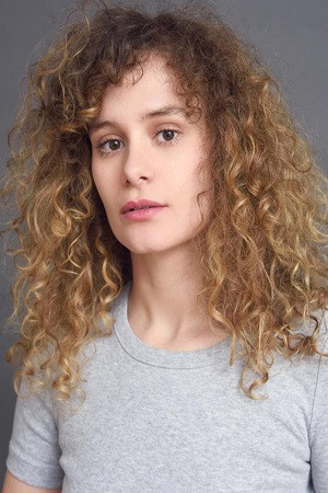 Hélène Bares portrait