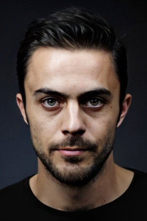 Eren Hacısalihoğlu portrait