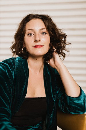 Laura-lee Mostert portrait
