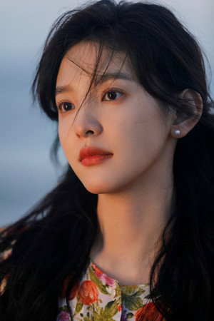 Zhang Ruonan portrait