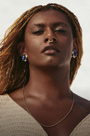 Liniker portrait
