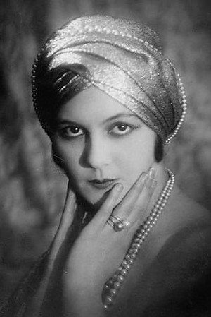 Renée Héribel portrait