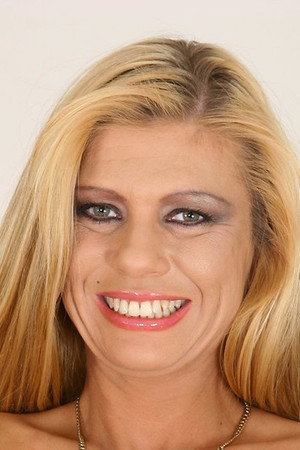 Veronica Gold portrait