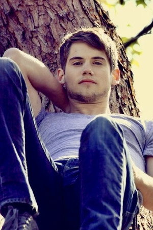 Tony Oller portrait