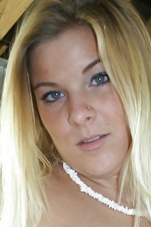 Robyn Lee portrait