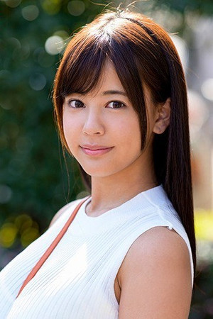 Shion Yumi portrait