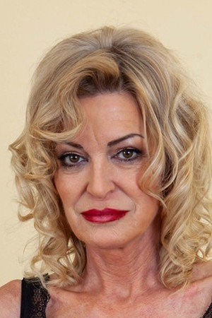 Nina Blond portrait
