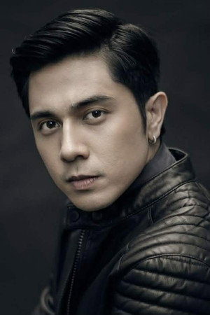Paulo Avelino portrait