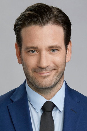 Colin Donnell portrait