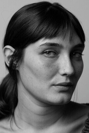 Nina Tomsic portrait