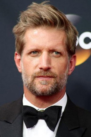 Paul Sparks portrait
