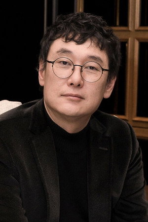 Jang Joon-hwan portrait