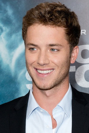 Jeremy Sumpter portrait