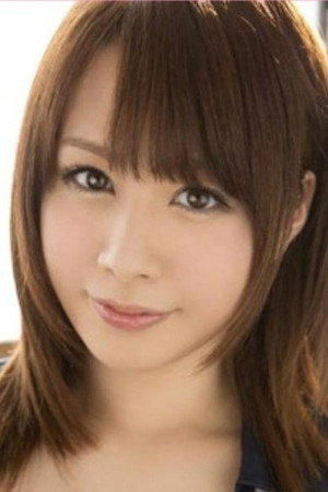 Risa Shiori portrait
