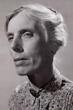 Eily Malyon portrait