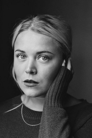 Roos Dickmann portrait
