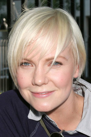 Laura Harris portrait