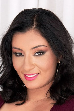 Selena Adams portrait