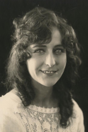 Alma Hinding portrait