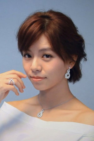 Vivian Sung Yun-hua portrait