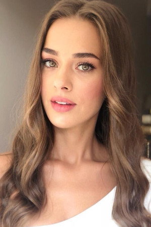 Bensu Soral portrait
