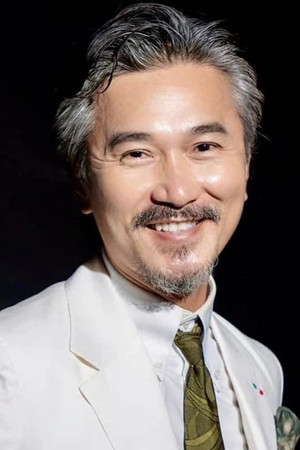 Quốc Cường portrait