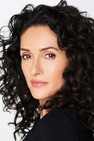 Mirelly Taylor portrait