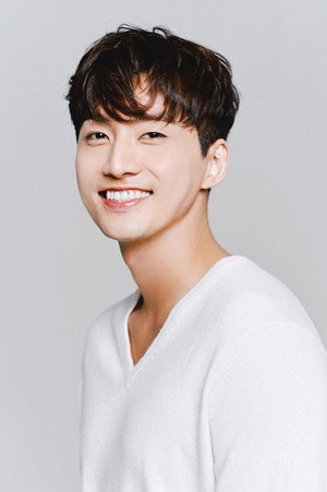 Baek Min-hyun portrait