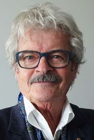 Reg Livermore portrait