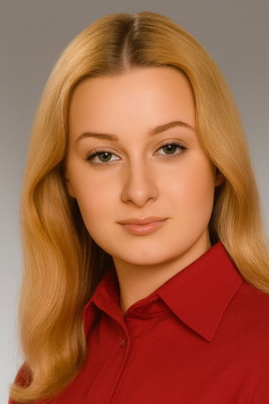 Jale Efecik portrait