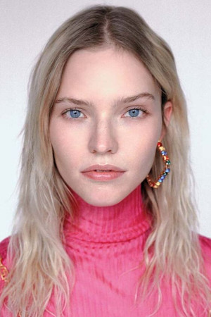 Sasha Luss portrait