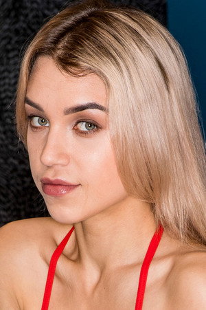 Elena Vedem portrait