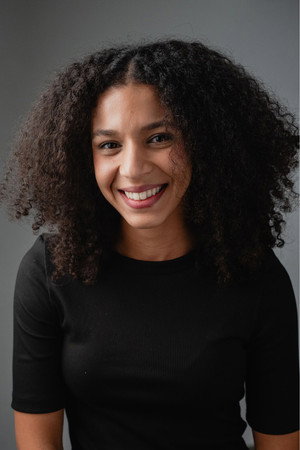 Debora Leal portrait