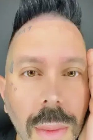 Nikolas Hole portrait