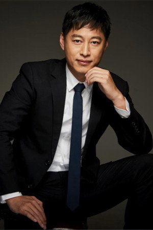 Yunpeng Xie portrait