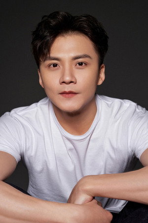 Dong Bo portrait